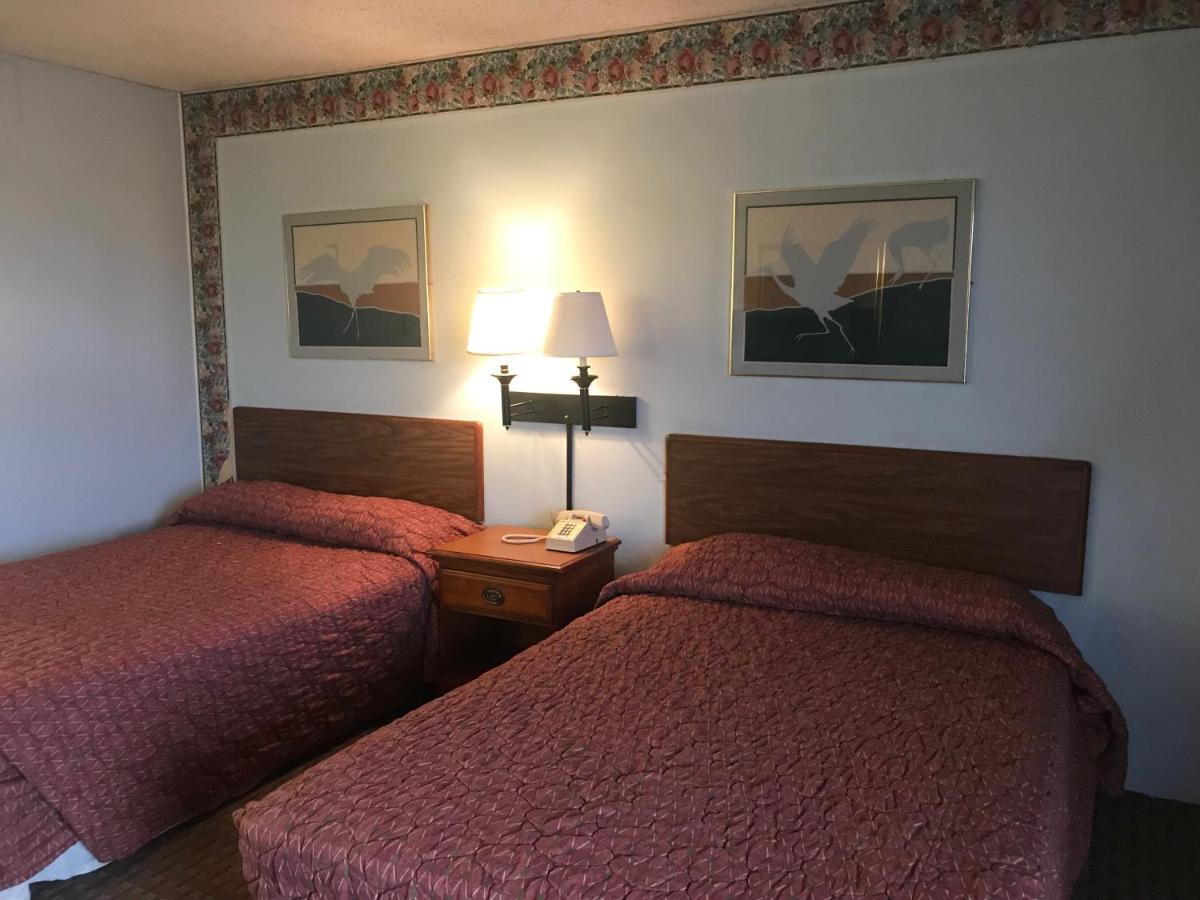 Tyler Inn & Suites Exteriér fotografie